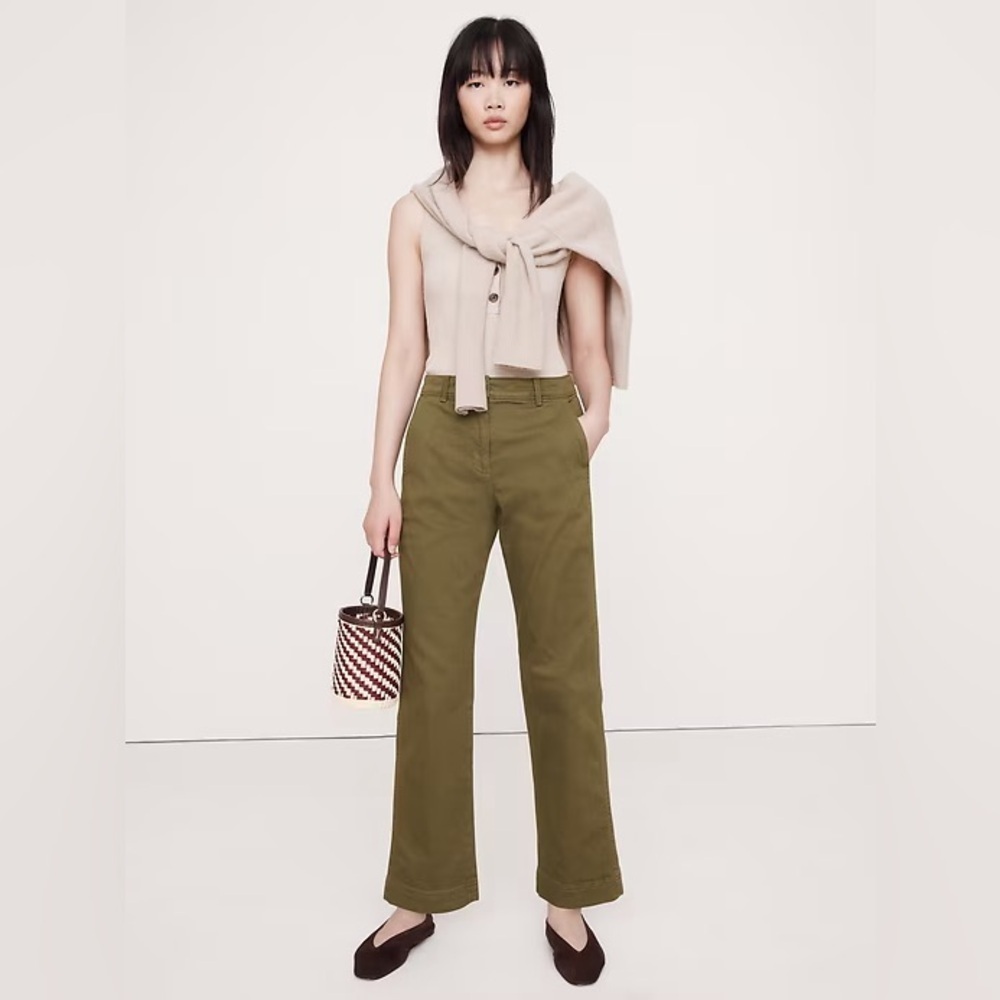 NWT! Banana Republic Spiced Olive Green The Weekender Straight-Leg Pant 📀1️⃣🖤